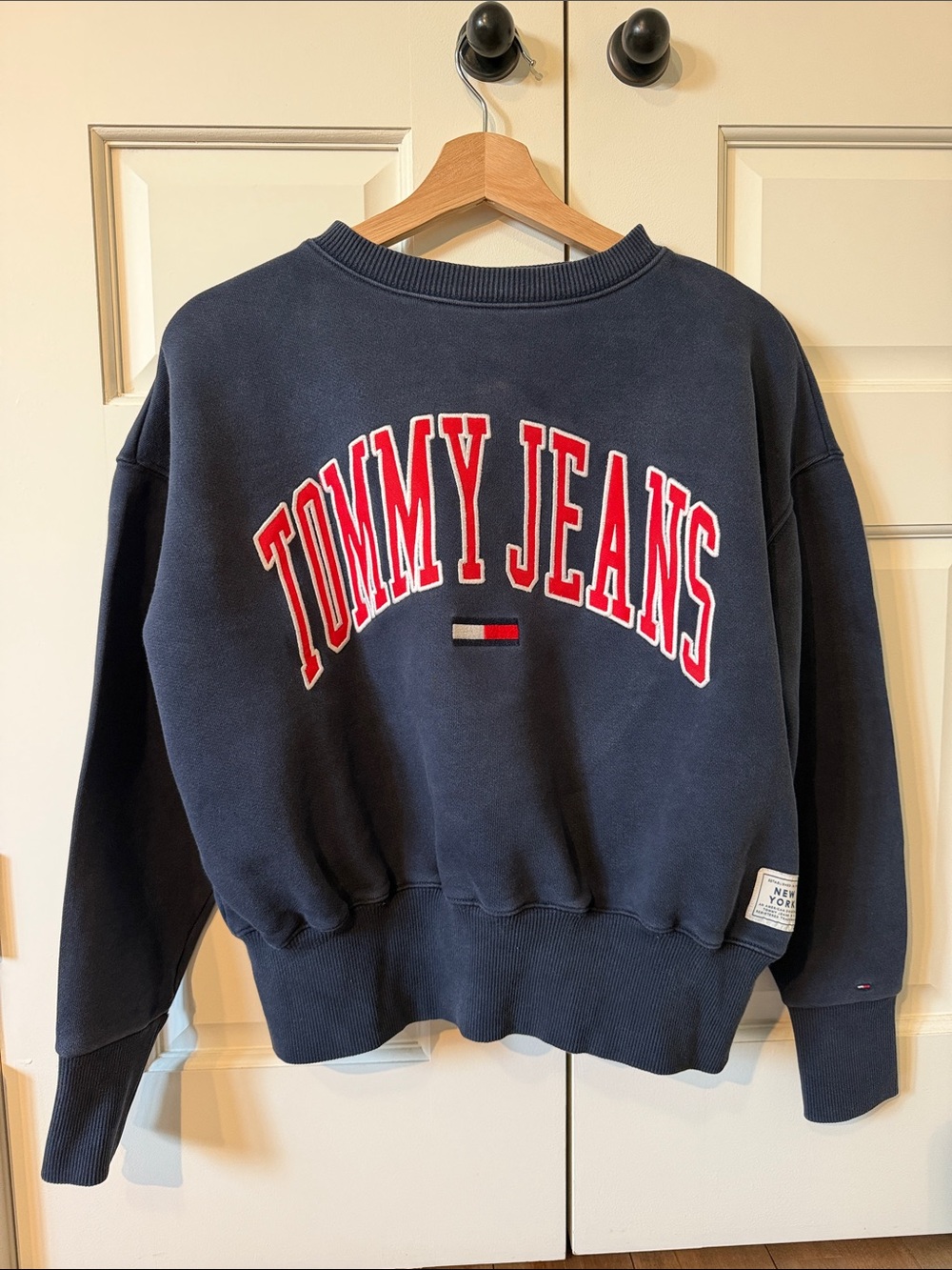 Tommy Jeans Logo Crewneck Sweatshirt | Navy | XS